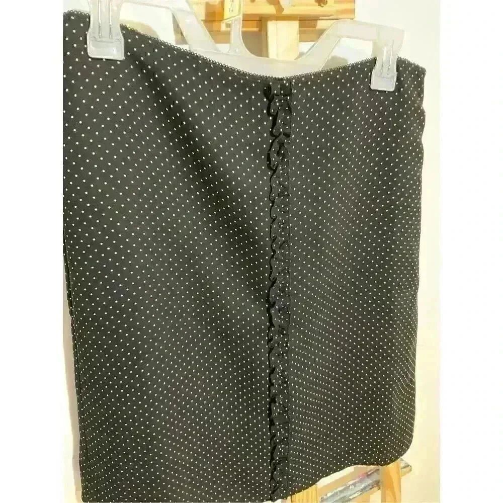 Loft Ann Taylor black petite size 10P Polka dot with ruffle strip skirt